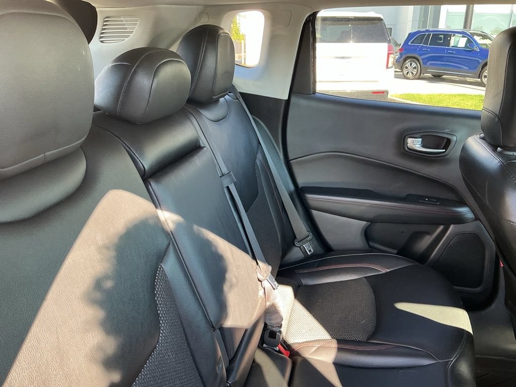 Used 2020 Jeep Compass Trailhawk AWD/4WD image 21