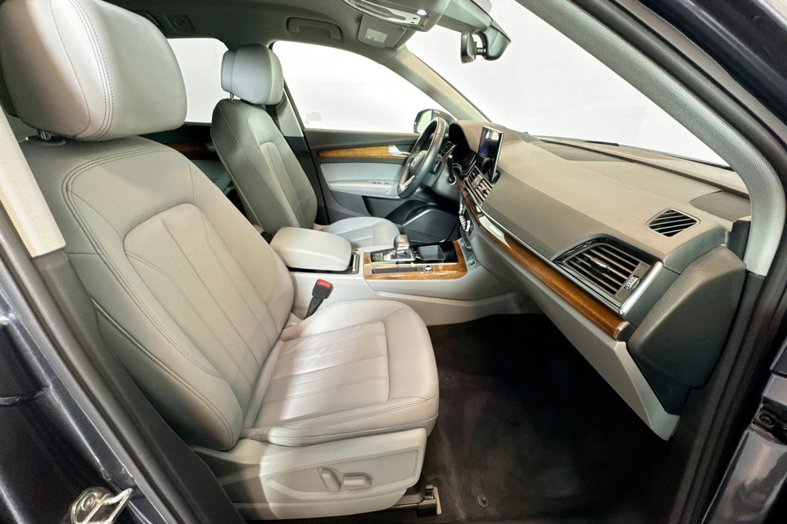 Used 2022 Audi Q5 2.0T Premium w/ Convenience Package image 25