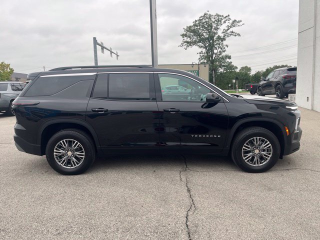 New 2027 Chevrolet Traverse LT FWD image 6