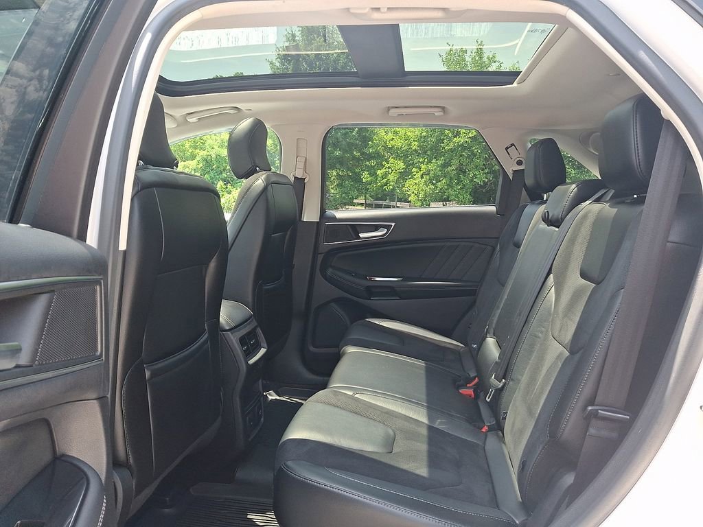 Used 2015 Ford Edge Sport w/ Equipment Group 401A AWD/4WD image 11