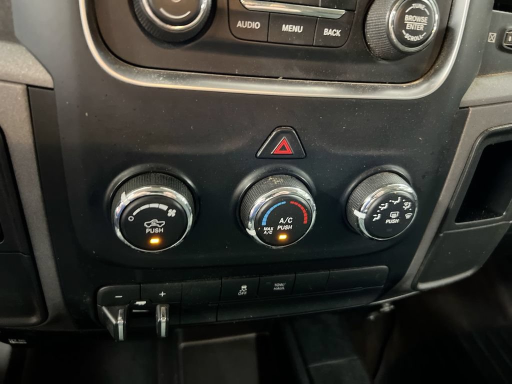 Used 2015 RAM 2500 Tradesman w/ Chrome Appearance Group AWD/4WD image 15