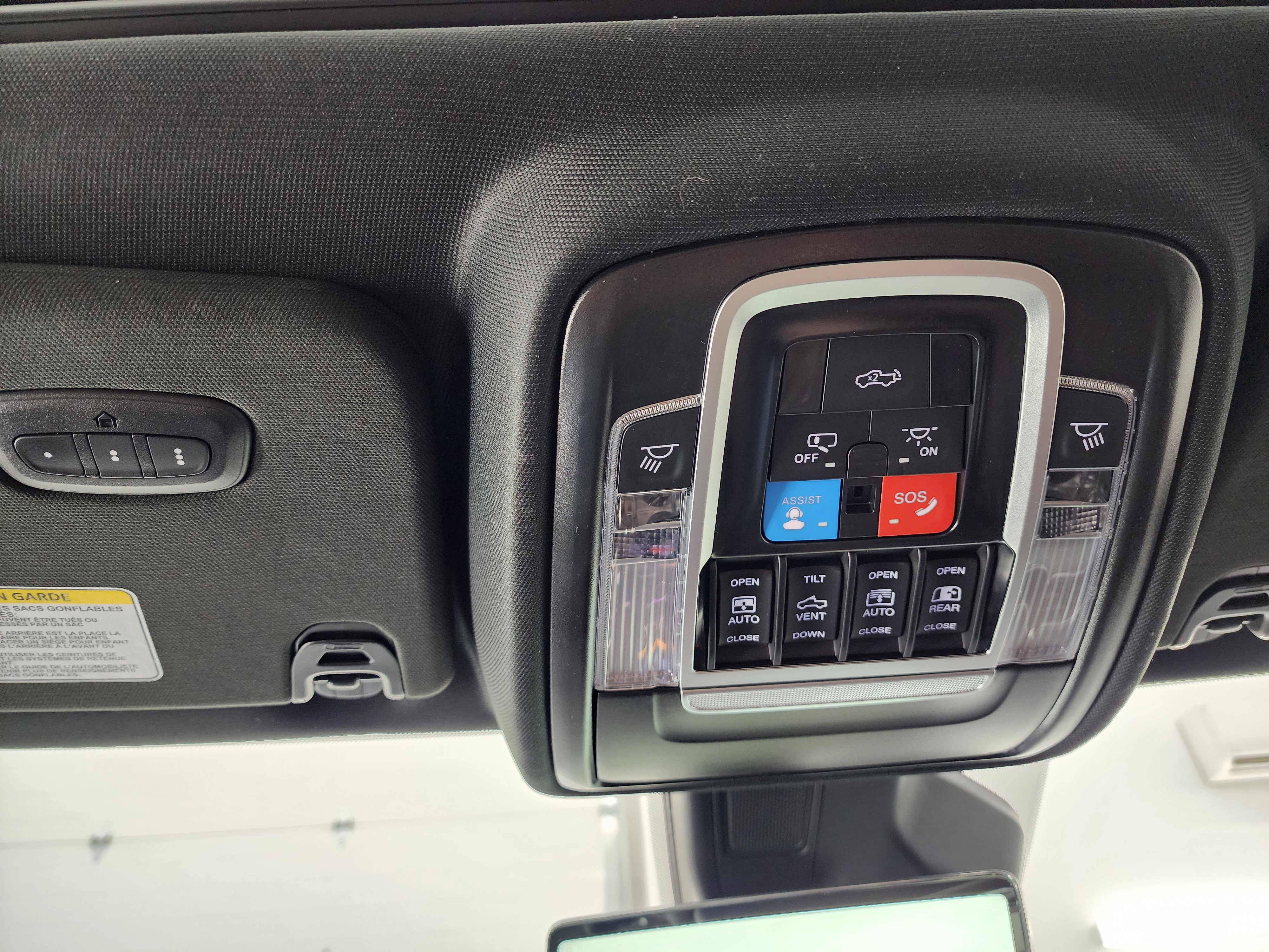 Used 2025 RAM 1500 Limited AWD/4WD image 58