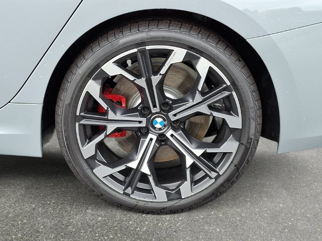 New 2026 BMW 330i xDrive Sedan w/ M Sport Package AWD/4WD image 8
