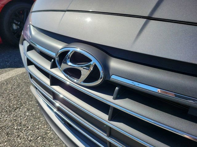 Used 2020 Hyundai Elantra Limited w/ Ultimate Package 03 FWD image 11