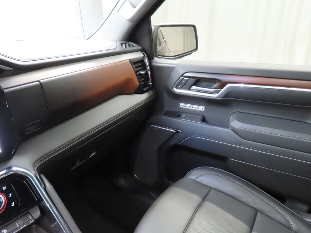 Used 2025 GMC Sierra 1500 Denali AWD/4WD image 25