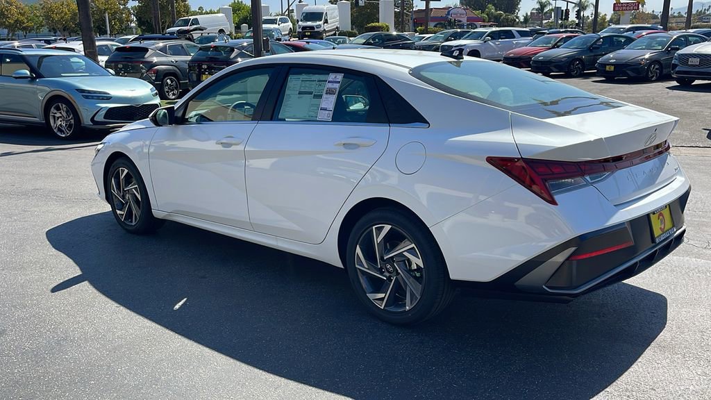 New 2025 Hyundai Elantra Limited image 11