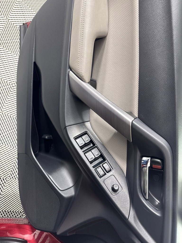 Used 2017 Subaru Forester 2.5i Limited w/ Popular Package #2 image 12