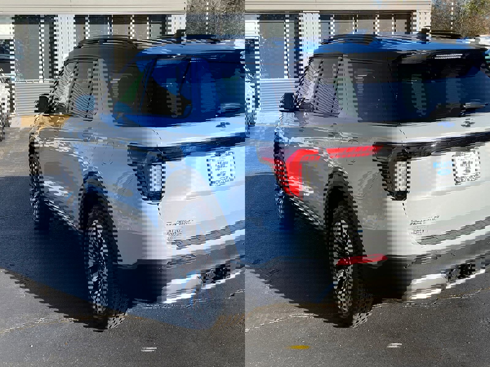 New 2026 Ford Explorer Platinum w/ LUX Leather Package image 6