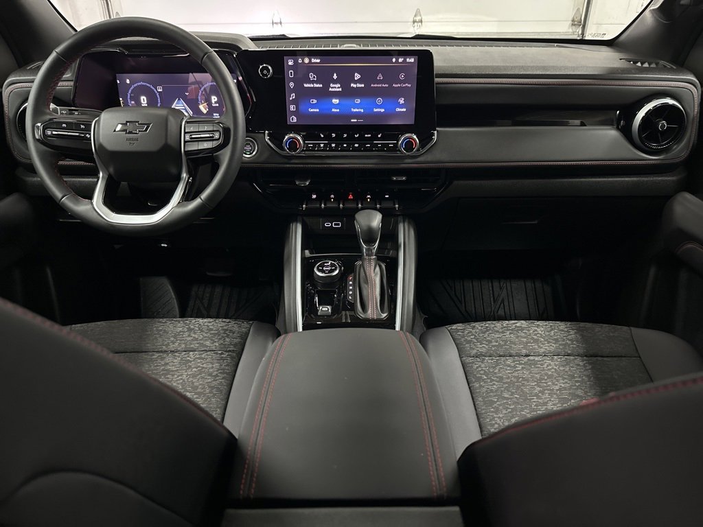 Used 2025 Chevrolet Colorado Z71 w/ Midnight Edition image 24