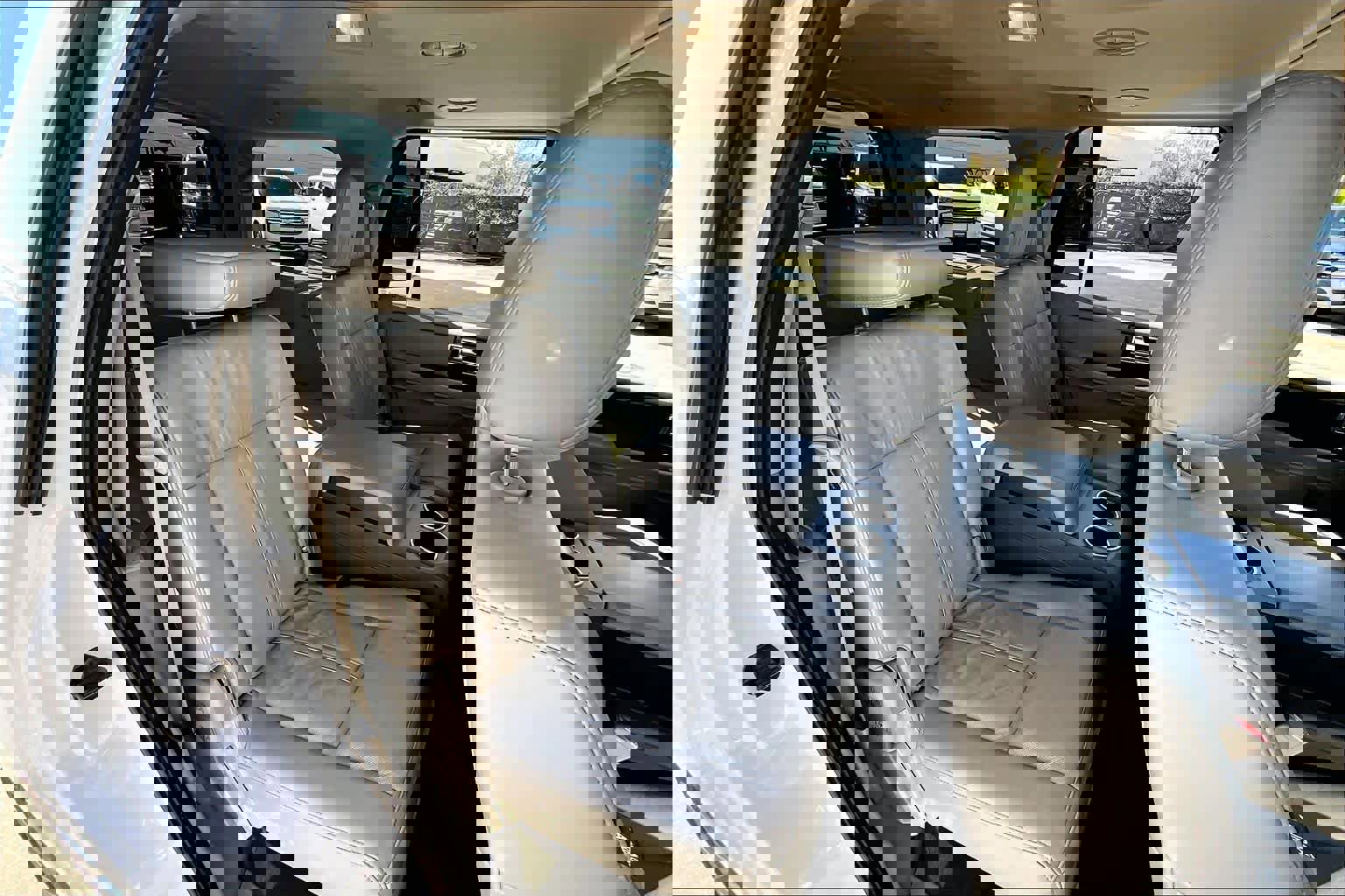 Used 2017 Lincoln Navigator Select image 19