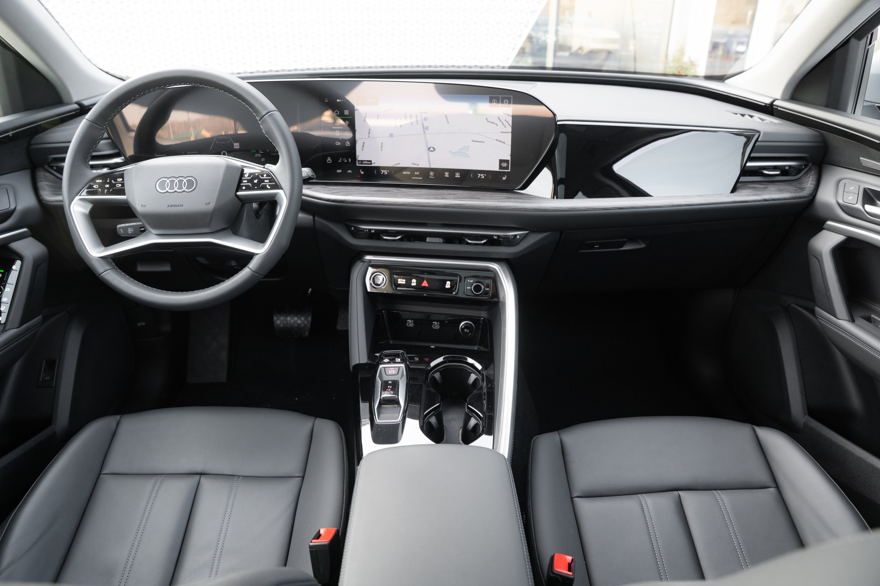 Certified 2025 Audi Q5 Premium Plus w/ Premium Plus AWD/4WD image 6