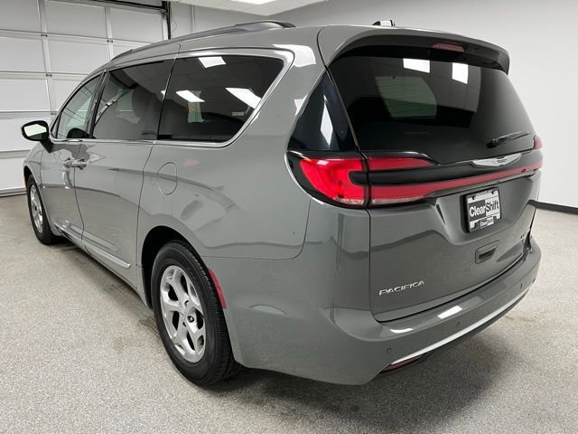 Used 2023 Chrysler Pacifica Limited FWD image 8