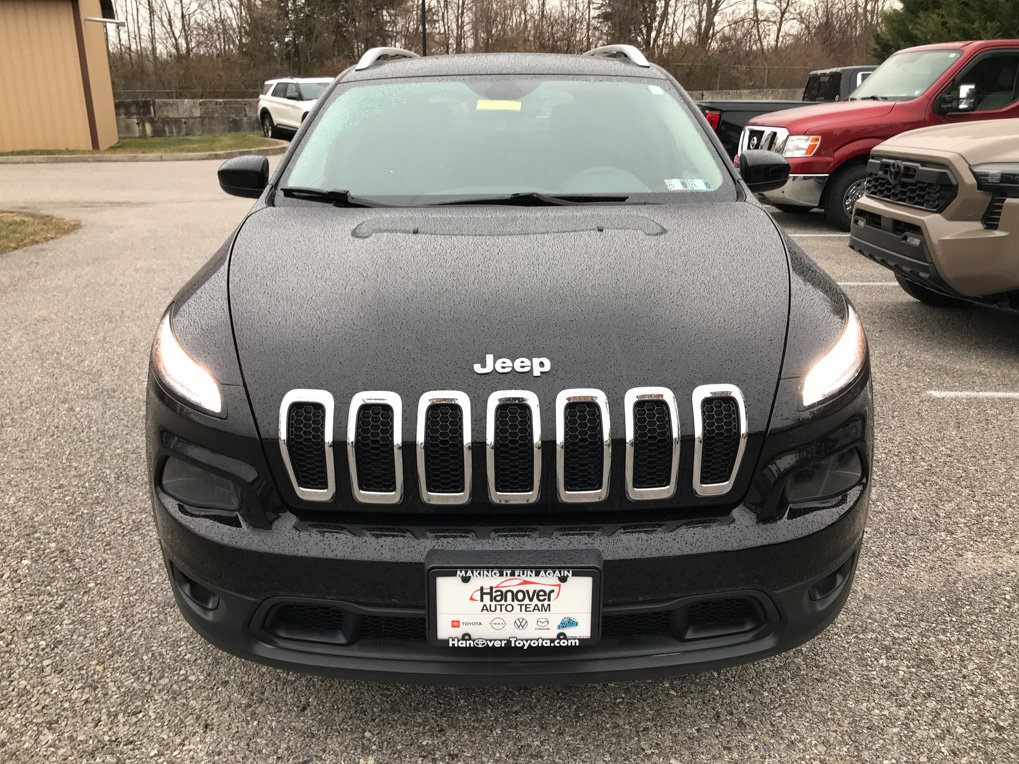 Used 2018 Jeep Cherokee Latitude image 3