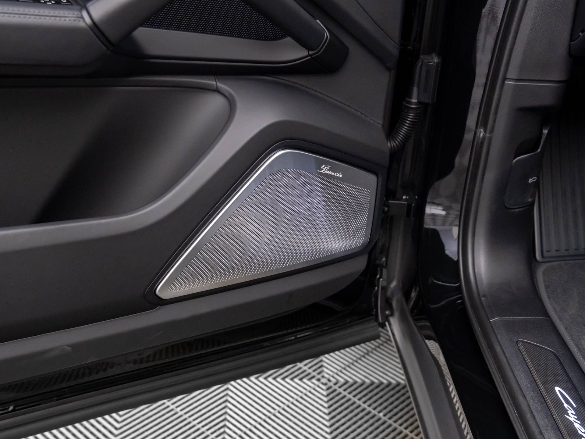 New 2025 Porsche Cayenne Turbo image 15