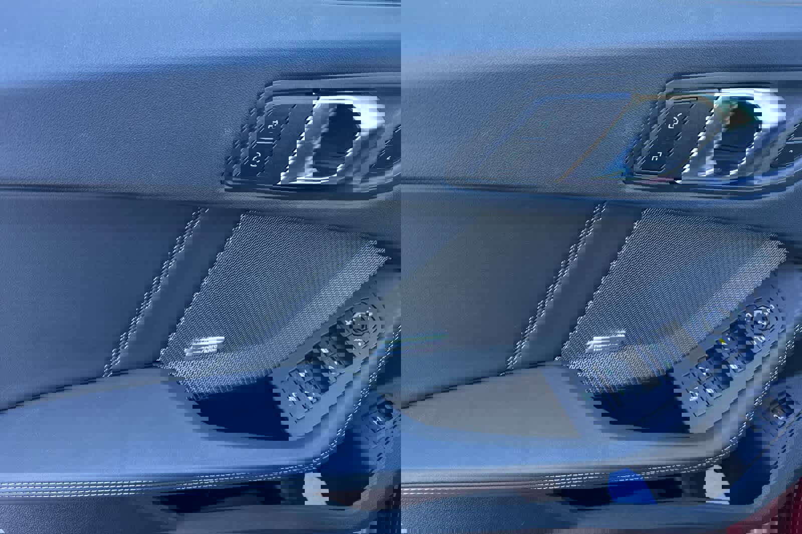 Used 2025 BMW 228i xDrive w/ Premium Package image 12