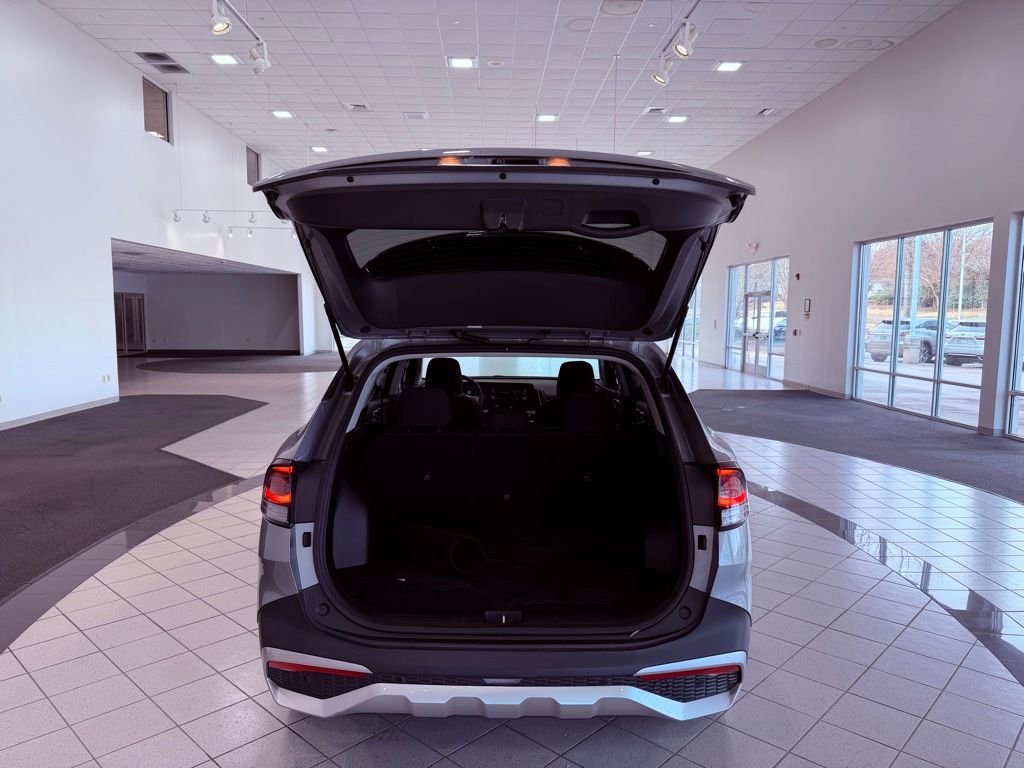 Used 2023 Kia Sportage LX image 12