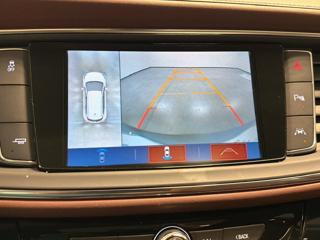 Used 2018 Buick Enclave Avenir w/ Avenir Technology Package FWD image 43