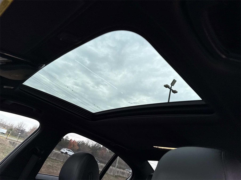 Used 2018 BMW 530i xDrive image 18