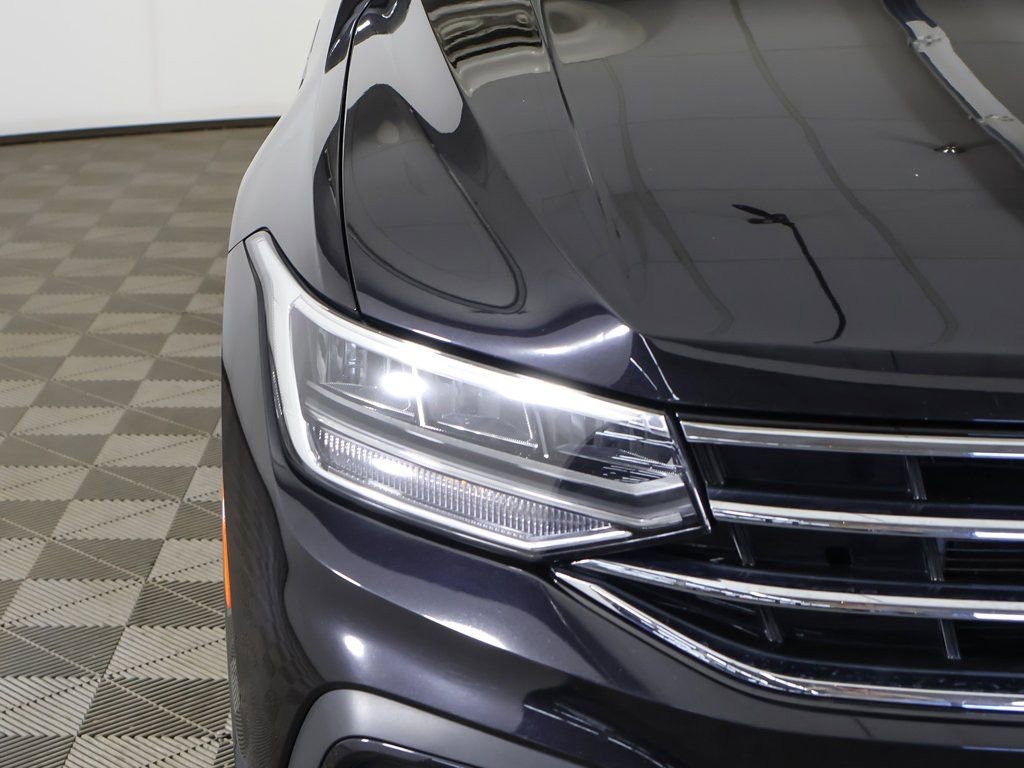 Used 2023 Volkswagen Tiguan SE image 13