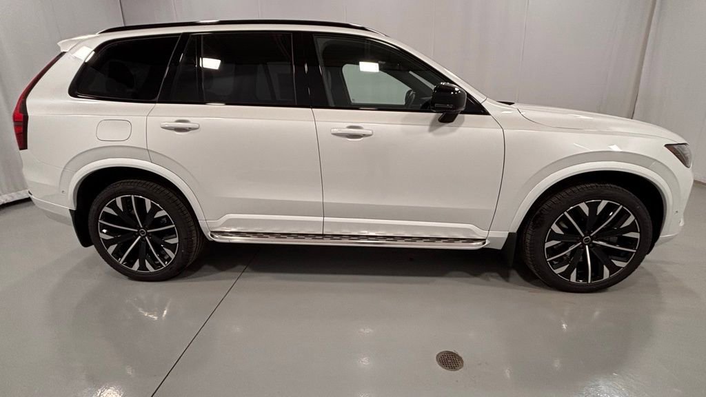 New 2026 Volvo XC90 T8 Ultra w/ Protection Package Premier image 5