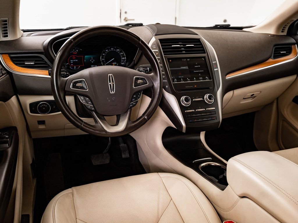 Used 2016 Lincoln MKC Reserve w/ Lincoln MKC Climate Package image 4