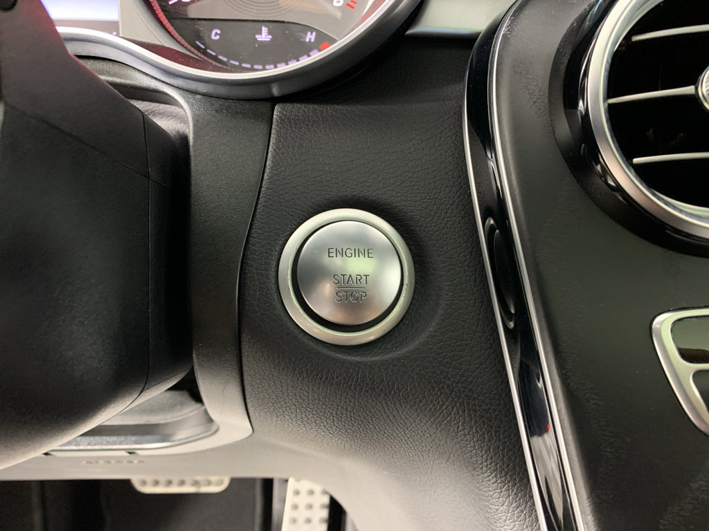 Used 2018 Mercedes-Benz GLC 300 4MATIC Coupe image 18