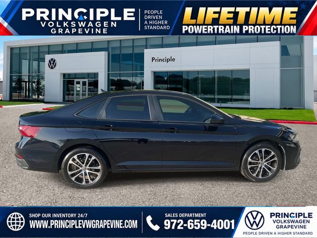 Used 2023 Volkswagen Jetta Sport FWD image 4