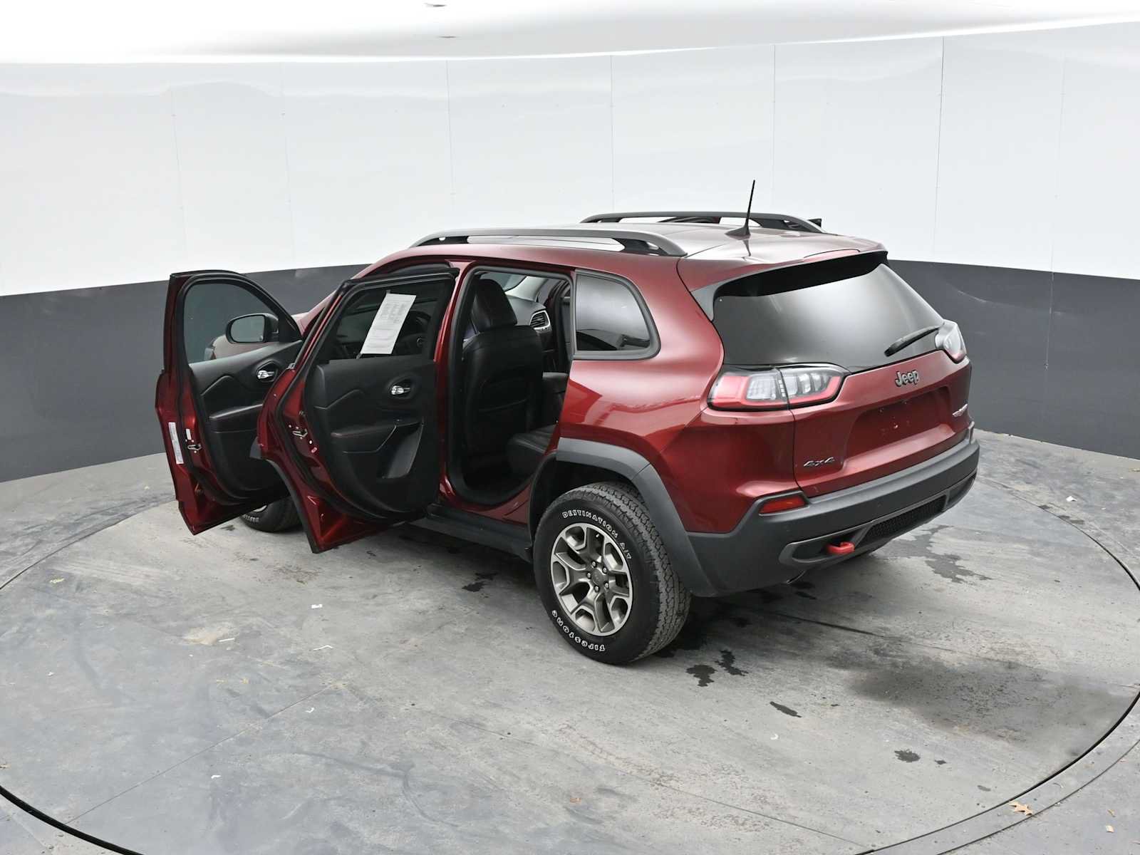 Used 2021 Jeep Cherokee Trailhawk w/ Sun, Sound & Nav Group AWD/4WD image 54