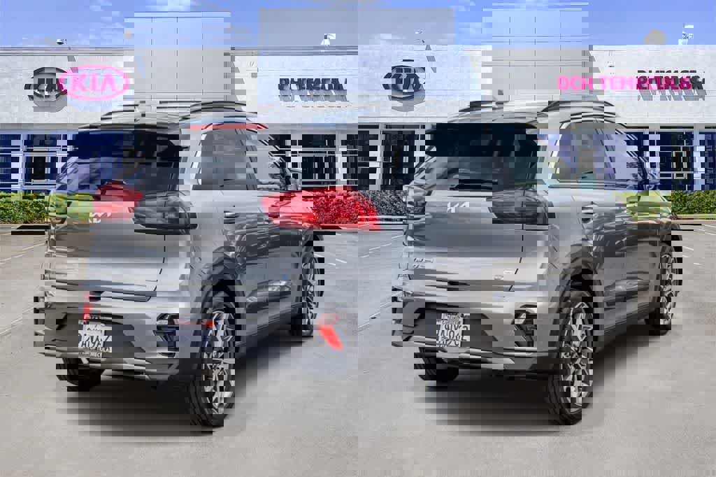 Certified 2022 Kia Niro Touring Special Edition image 4