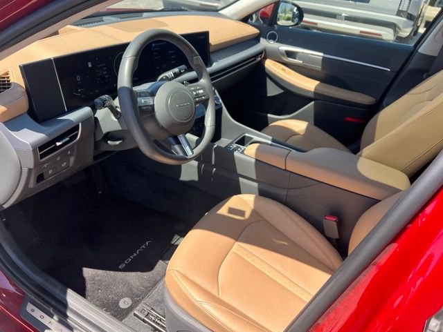 Used 2025 Hyundai Sonata Limited FWD image 15