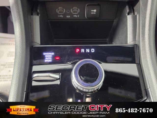 New 2026 Jeep Grand Cherokee Limited w/ Limited Altitude Package AWD/4WD image 25