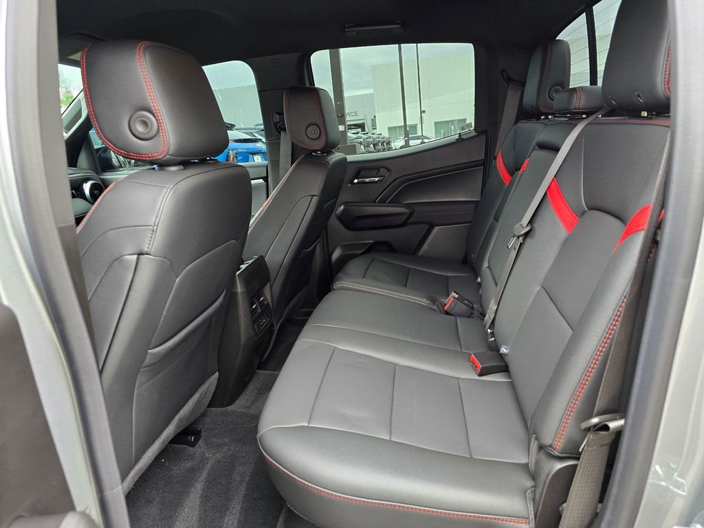 Used 2025 Chevrolet Colorado Z71 w/ Technology Package image 18