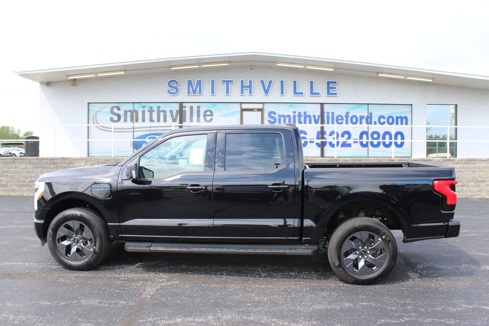 New 2025 Ford F150 Lightning Flash image 2