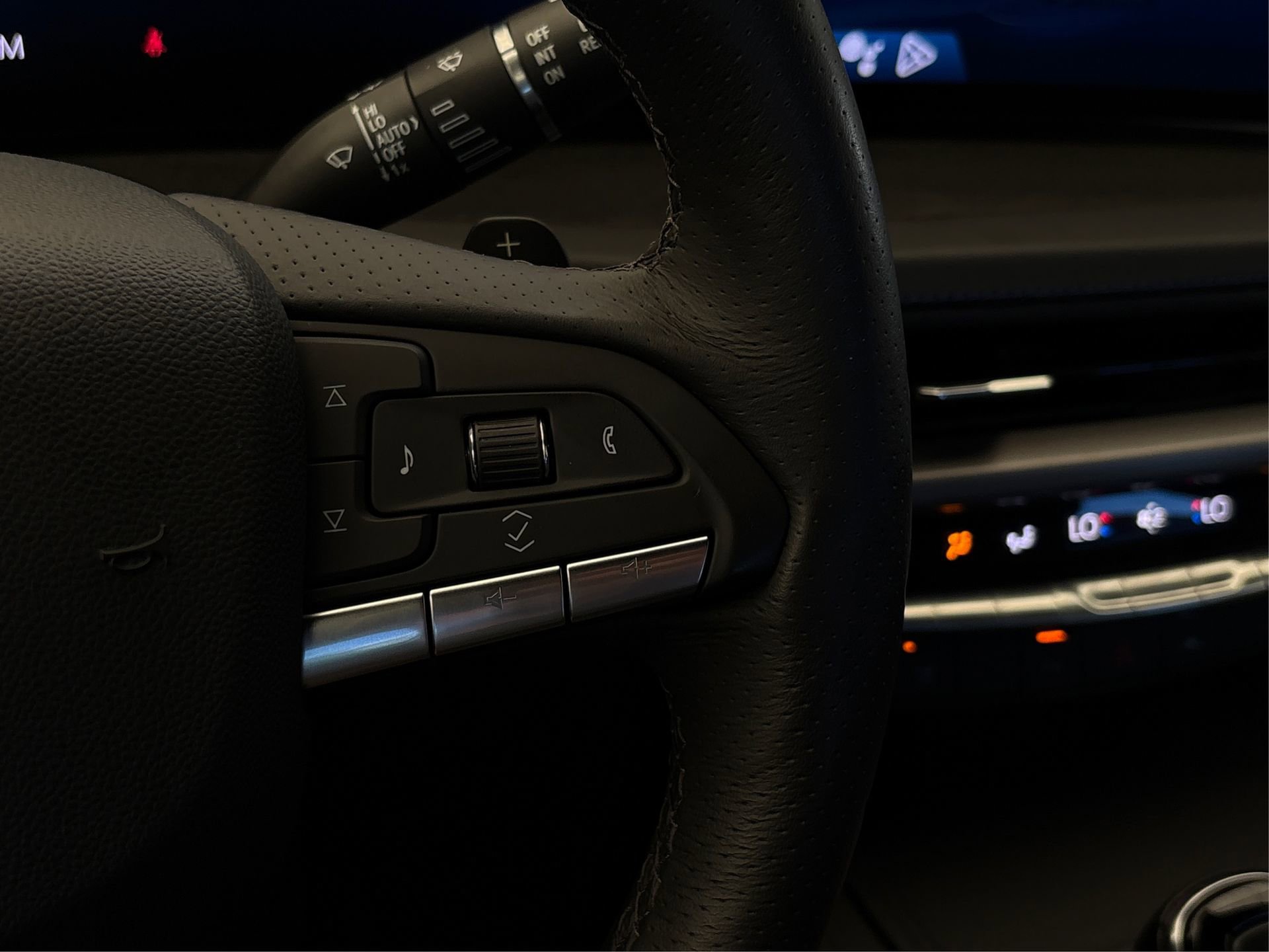 Certified 2024 Cadillac XT4 Sport image 31