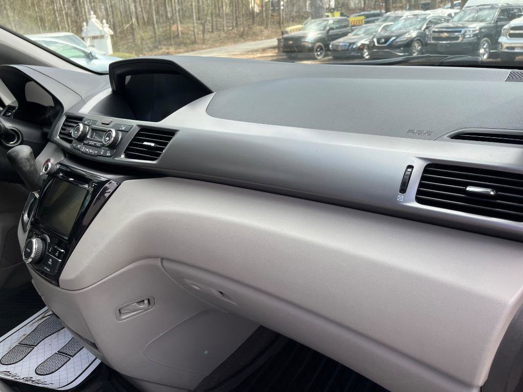 Used 2016 Honda Odyssey EX-L image 40
