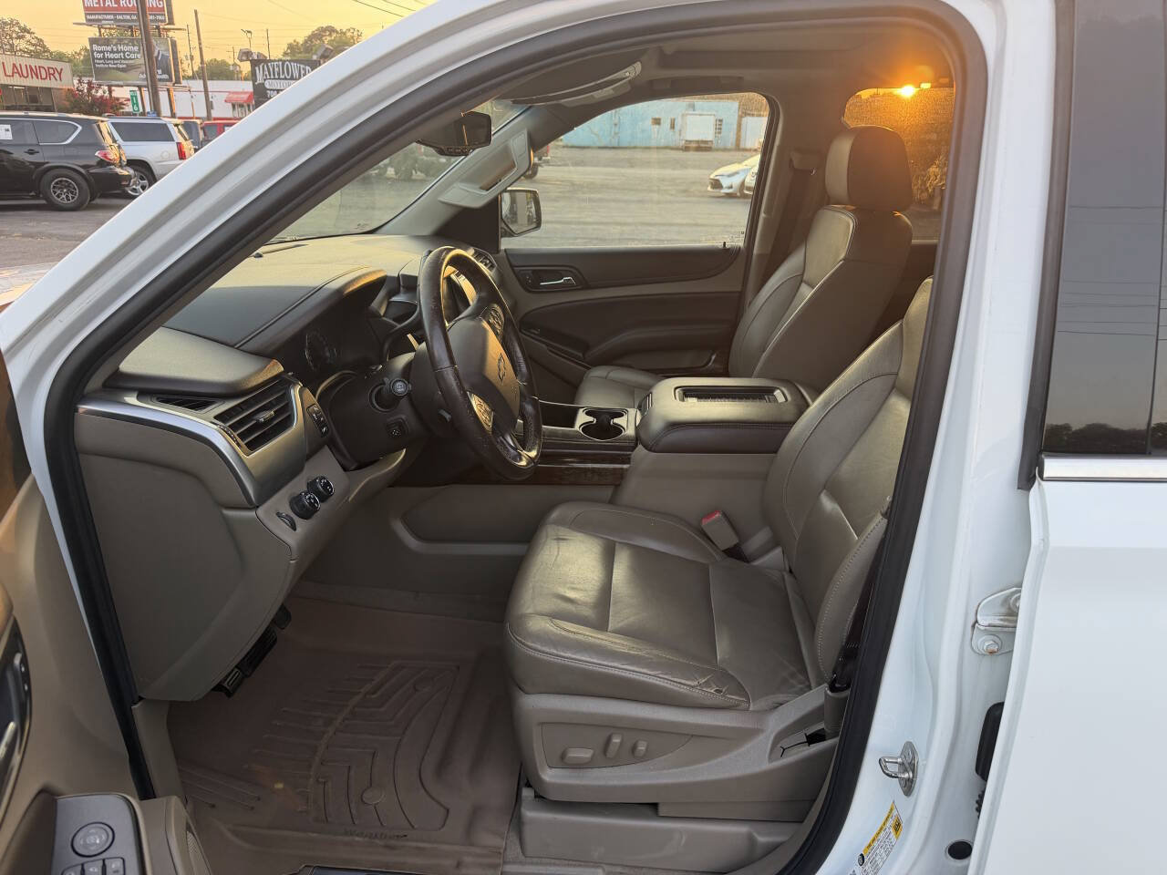 Used 2017 Chevrolet Suburban LT AWD/4WD image 8