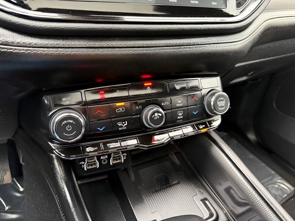 Used 2022 Dodge Durango GT image 25