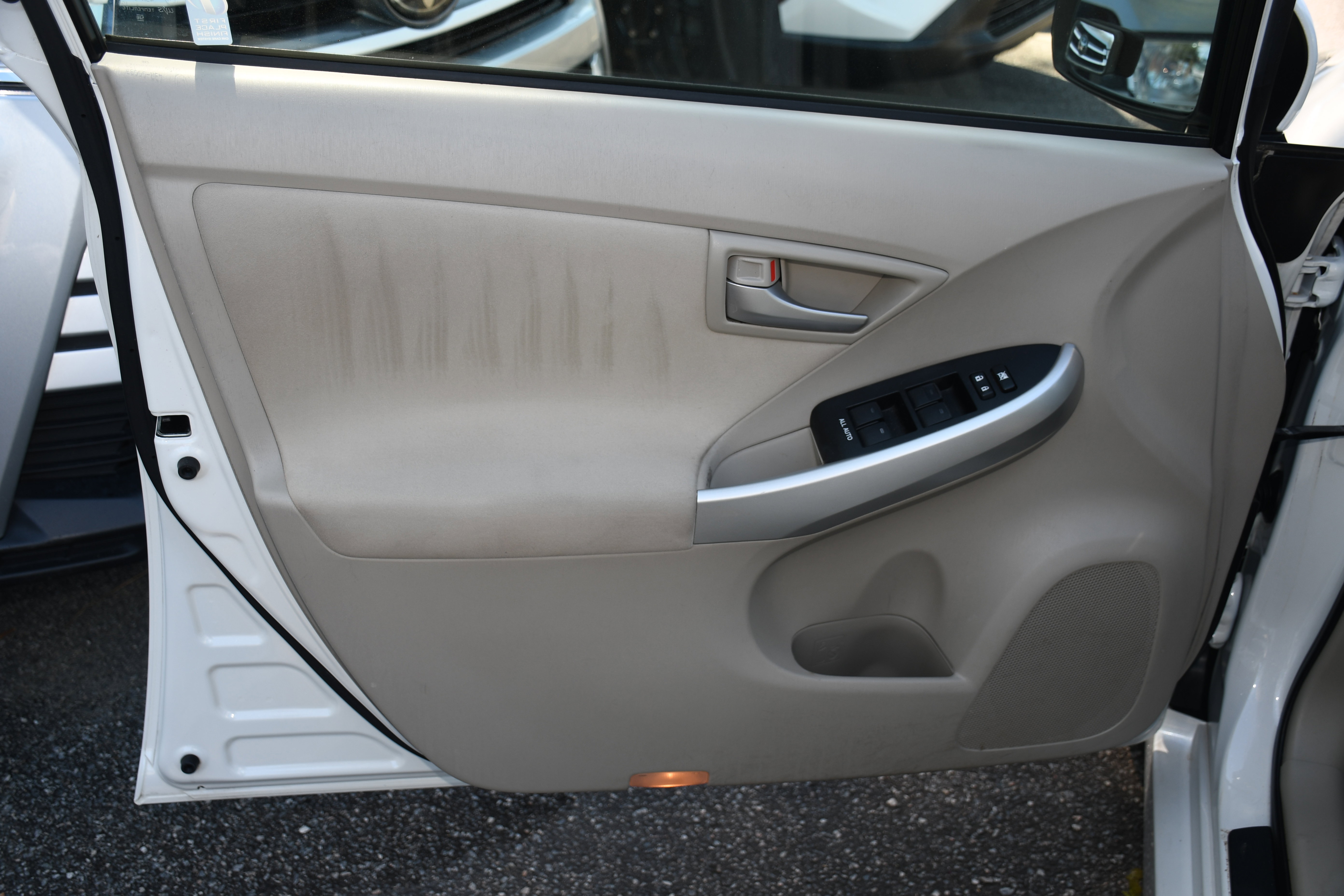 Used 2015 Toyota Prius Three w/ Solar Roof Package image 10