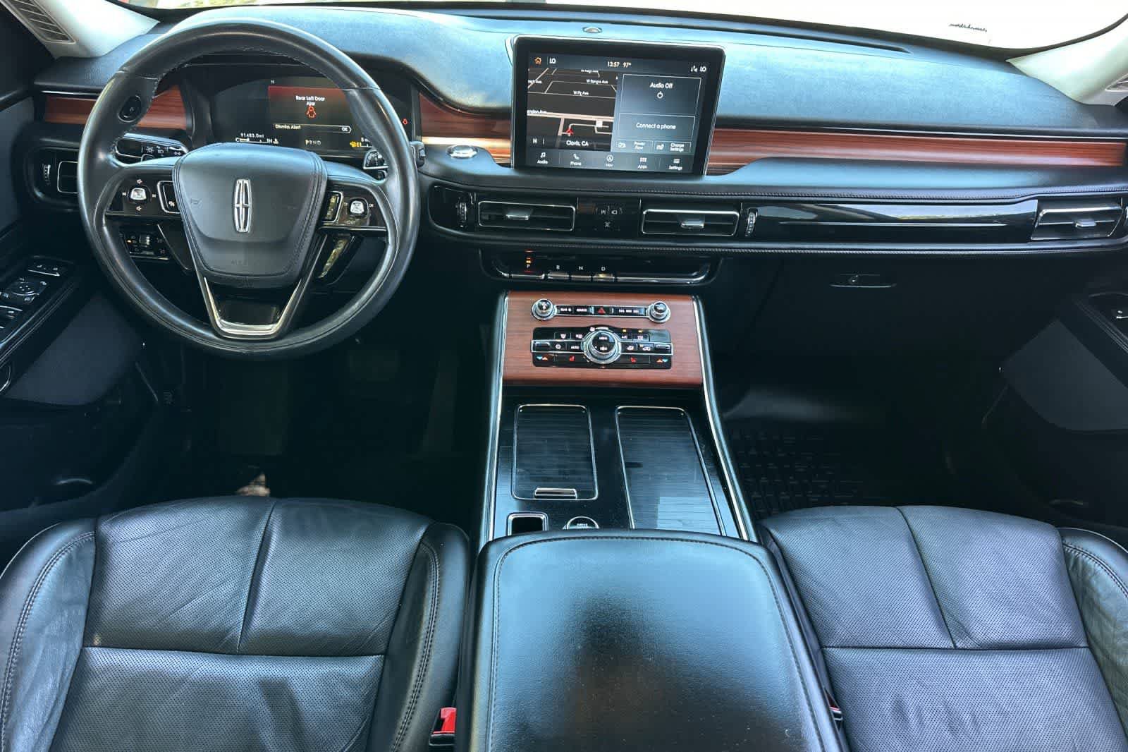 Used 2022 Lincoln Aviator Grand Touring w/ Class IV Trailer Tow Package AWD/4WD image 4