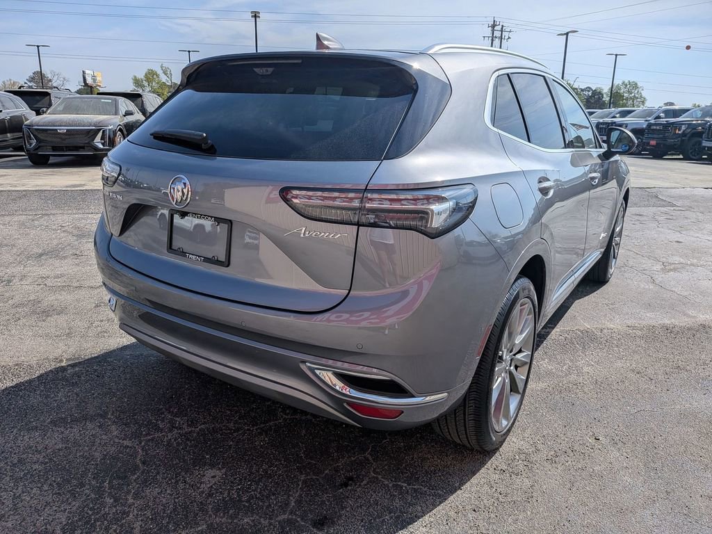Certified 2022 Buick Envision Avenir w/ Technology Package II image 4