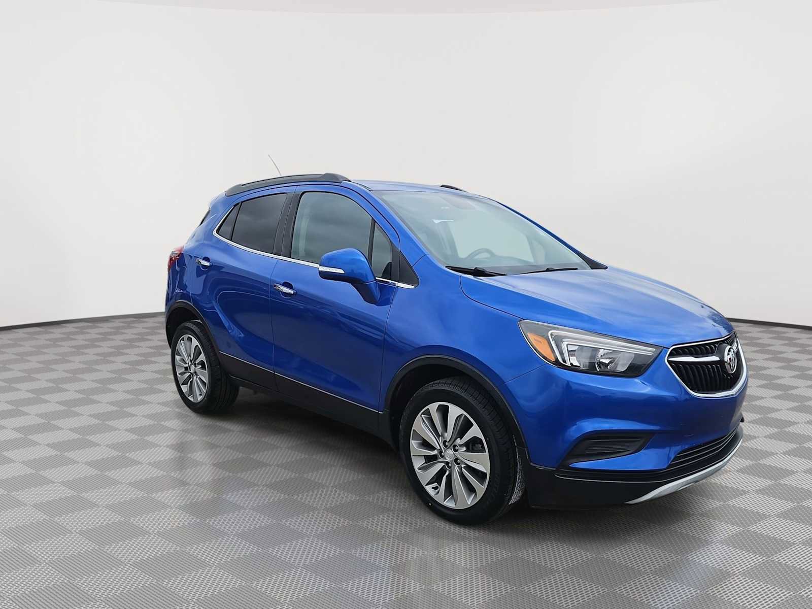 Used 2017 Buick Encore Preferred image 2