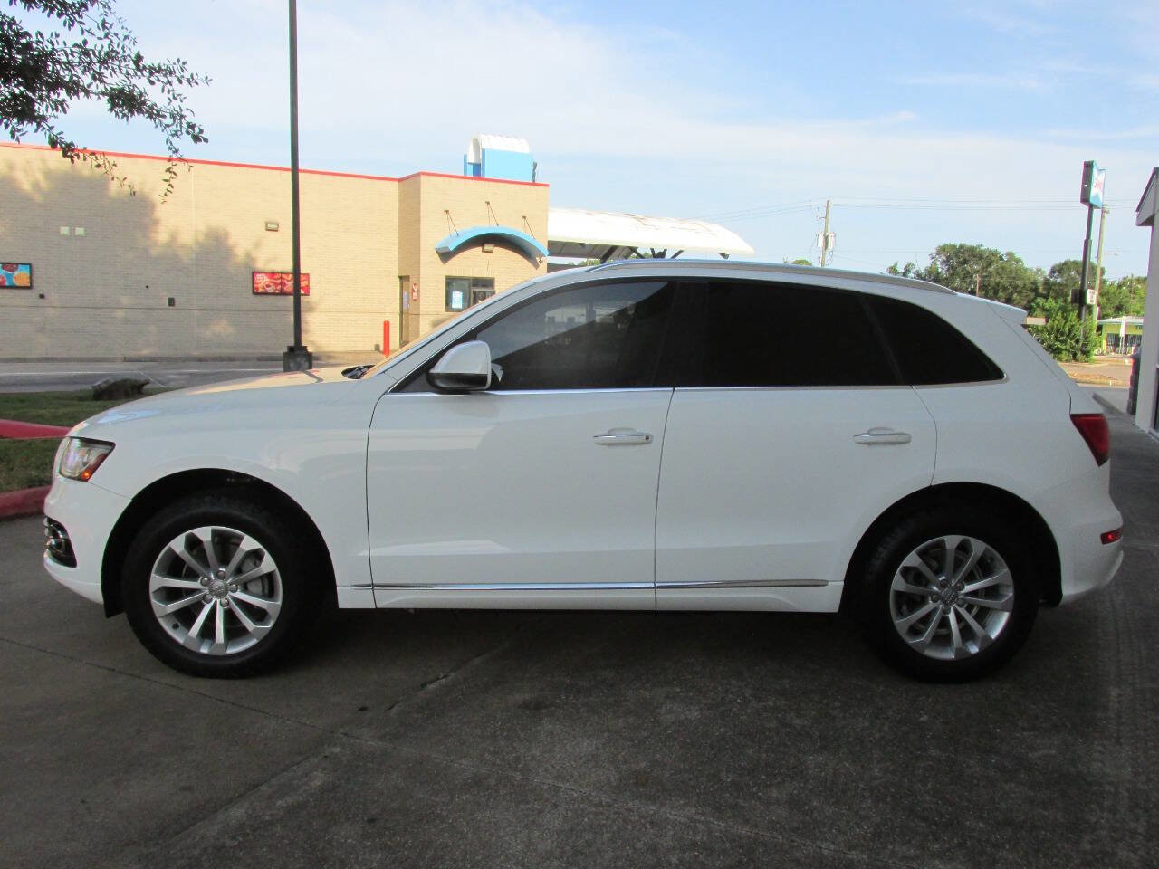 Used 2015 Audi Q5 2.0T Premium image 4