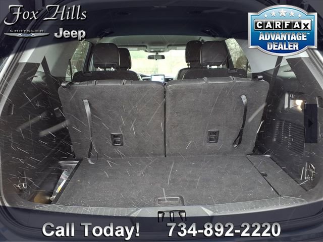 Used 2022 Ford Explorer XLT w/ Equipment Group 202A image 10