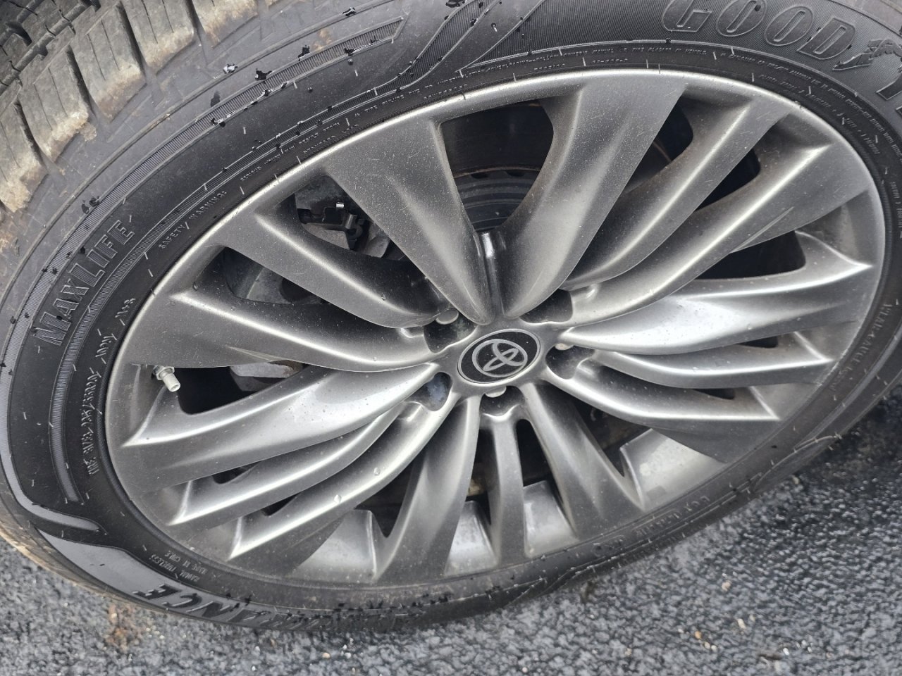 Used 2021 Toyota Highlander Platinum image 10