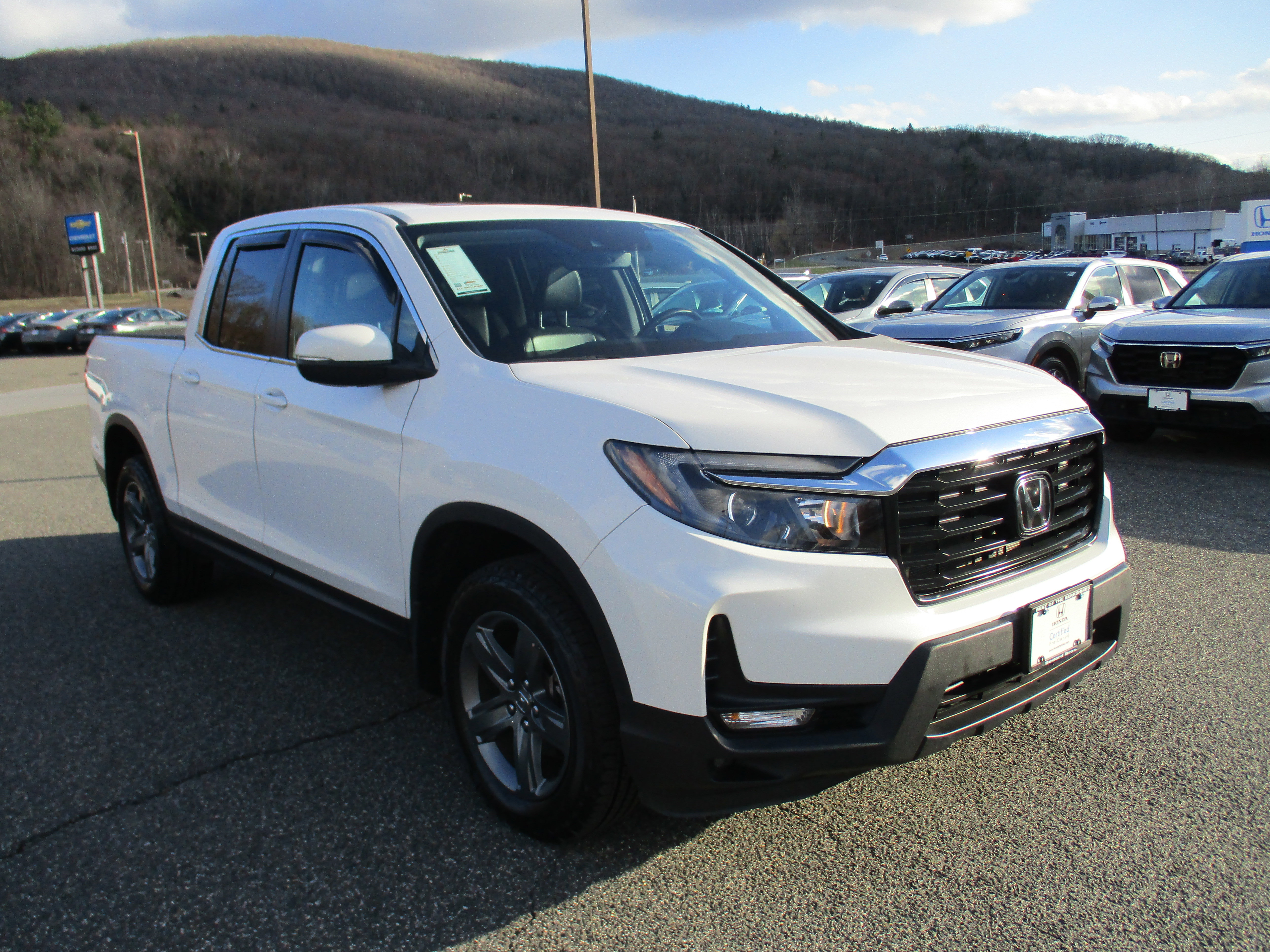Certified 2023 Honda Ridgeline RTL image 3