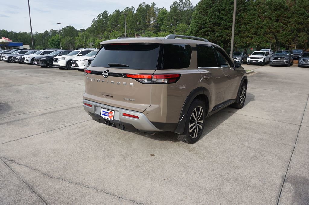 Used 2025 Nissan Pathfinder Platinum FWD image 26