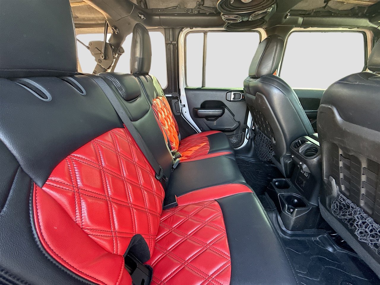 Used 2018 Jeep Wrangler Unlimited Rubicon image 27