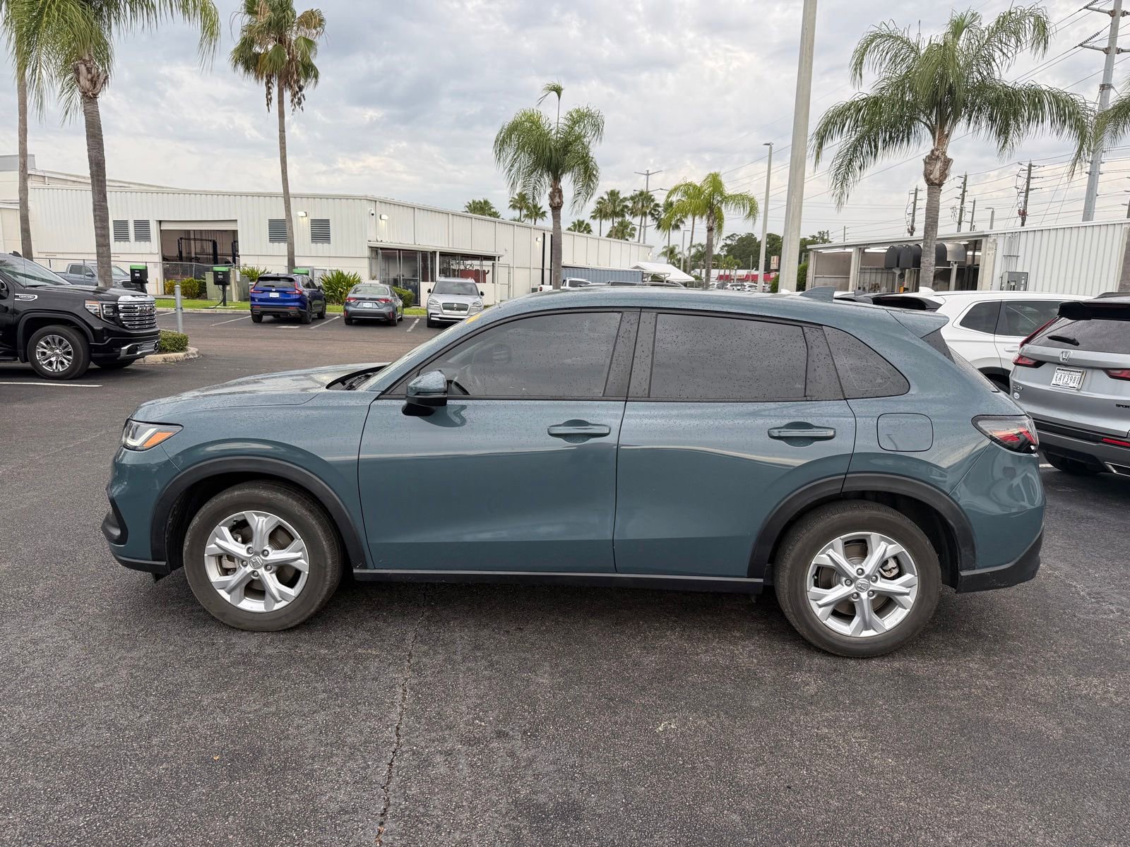 Used 2025 Honda HR-V LX image 4