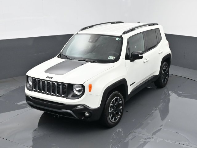 Used 2023 Jeep Renegade Latitude AWD/4WD image 20