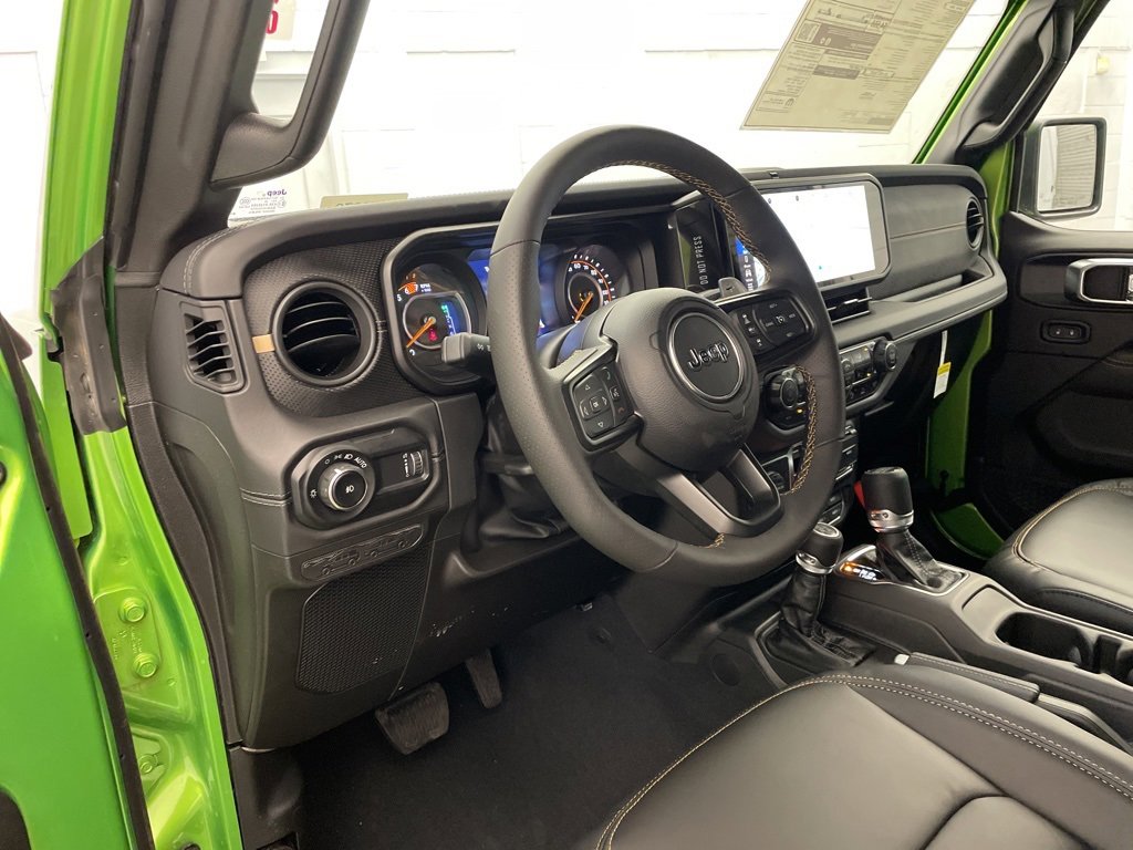 New 2025 Jeep Wrangler Unlimited Rubicon 392 image 17